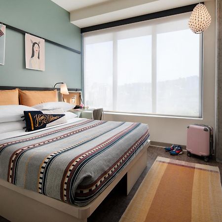 Moxy Portland Downtown Hotell Exteriör bild