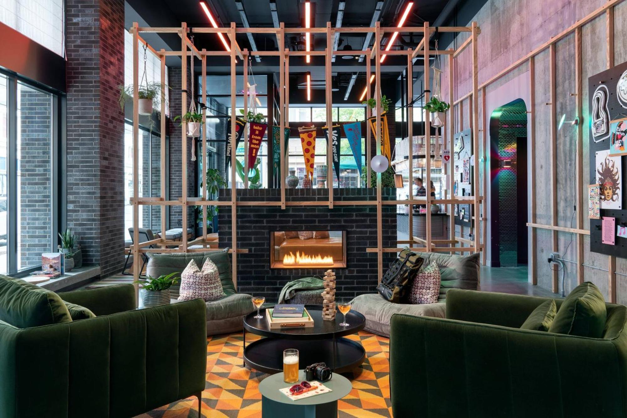 Moxy Portland Downtown Hotell Exteriör bild